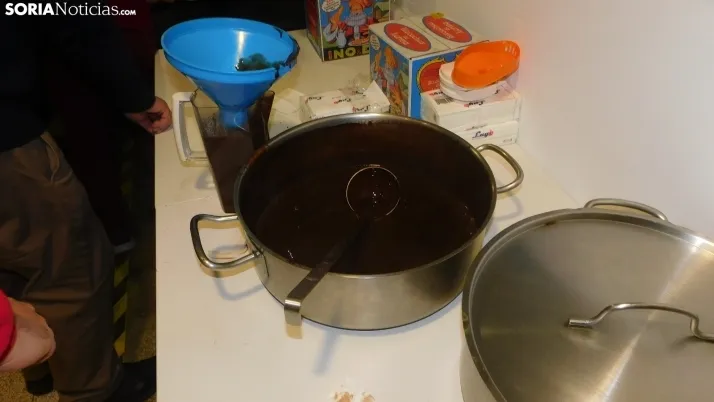 Fotos: una chocolatada pone el broche de oro a la celebraci&oacute;n de Santa B&aacute;rbara en Soria