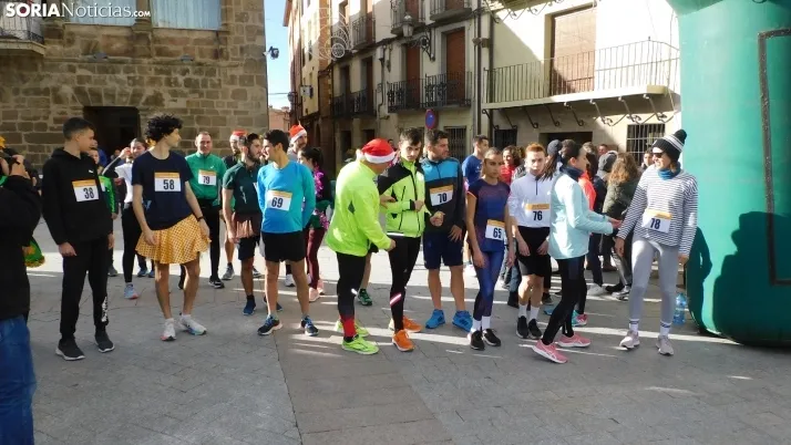 Fotos: los agrede&ntilde;os se despiden del 2022 con su San Silvestre