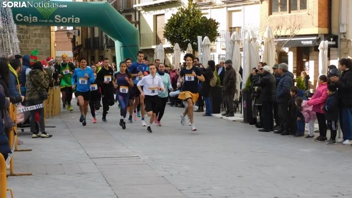 Fotos: los agrede&ntilde;os se despiden del 2022 con su San Silvestre