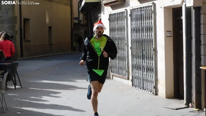 Fotos: los agrede&ntilde;os se despiden del 2022 con su San Silvestre