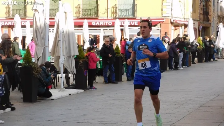 Fotos: los agrede&ntilde;os se despiden del 2022 con su San Silvestre