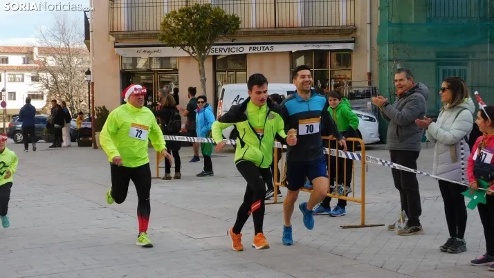 Fotos: los agrede&ntilde;os se despiden del 2022 con su San Silvestre
