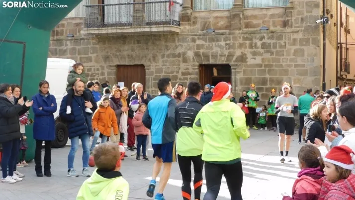 Fotos: los agrede&ntilde;os se despiden del 2022 con su San Silvestre