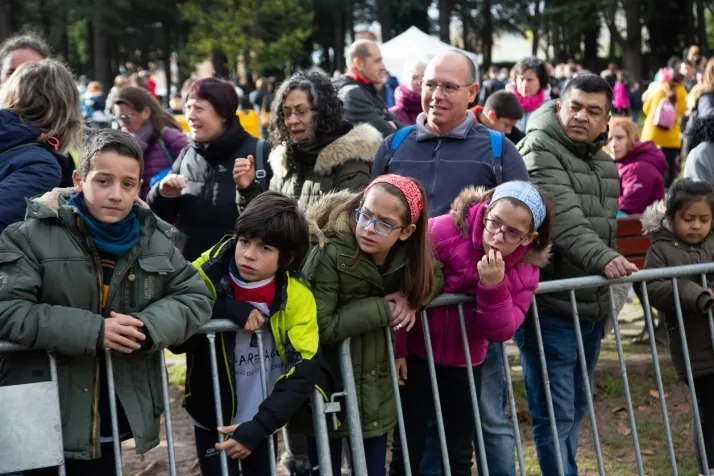 Im&aacute;genes: cientos de escolares en el cross Alameda de Cervantes