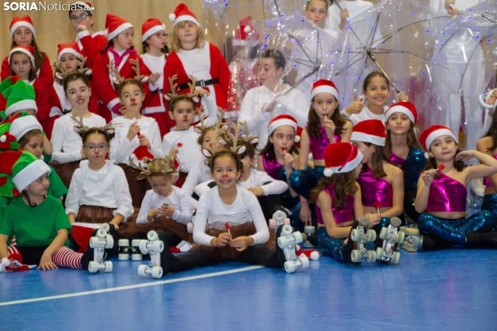 Exhibición Navidad CD Patín. Evelyn Amaguaya.