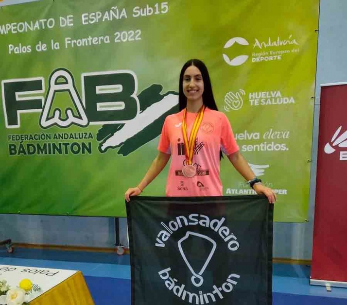 Carmen Carro, del Valonsadero Bádminton, brillante en el Nacional sub15