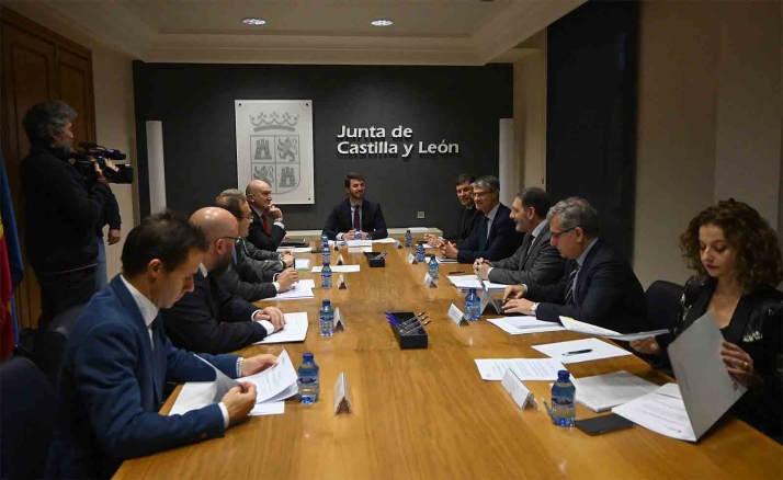 La Comisión de Simplificación, Eliminación y Reducción de Cargas y Trabas Administrativas adopta sus primeras medidas para DOPs y agencias de viajes