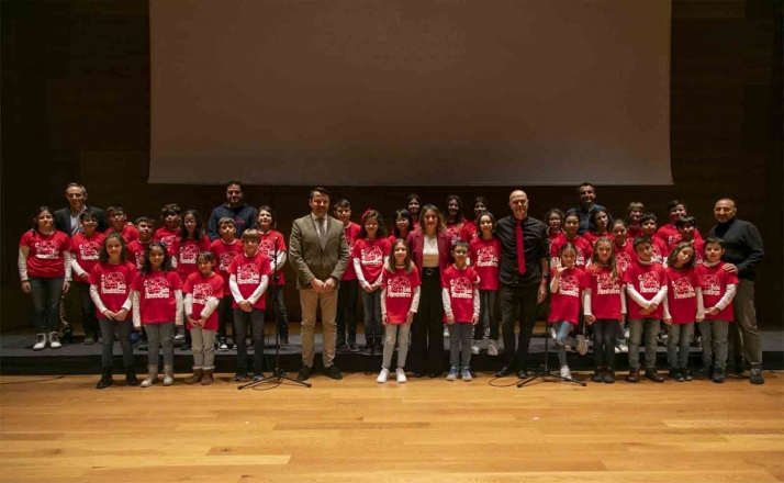 Elena Casamor, del IES Virgen del Espino, Premio Extraordinario regional de la ESO 2021-2022