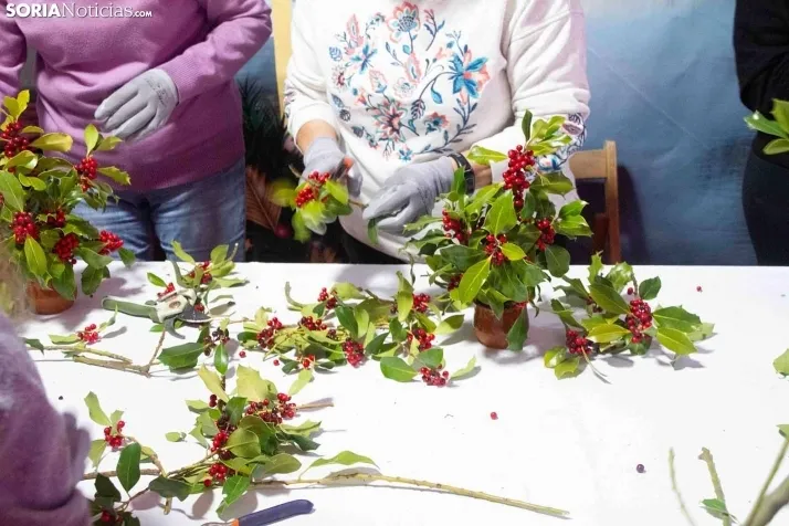 Taller de centros de acebos.