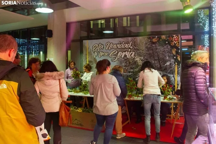 Taller de centros de acebos.
