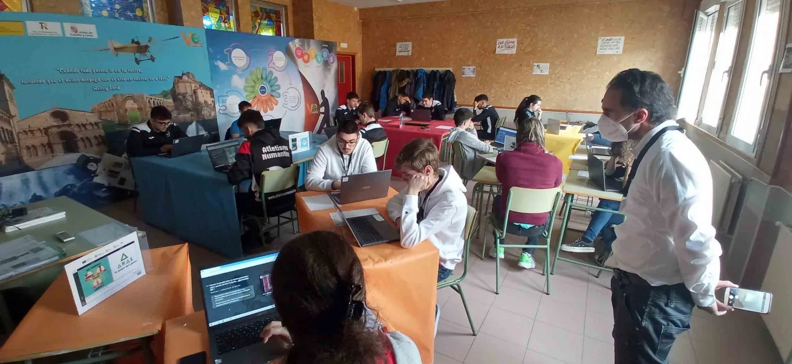 Alumnos del Aula Empresa del IES Virgen del Espino. /Jta.