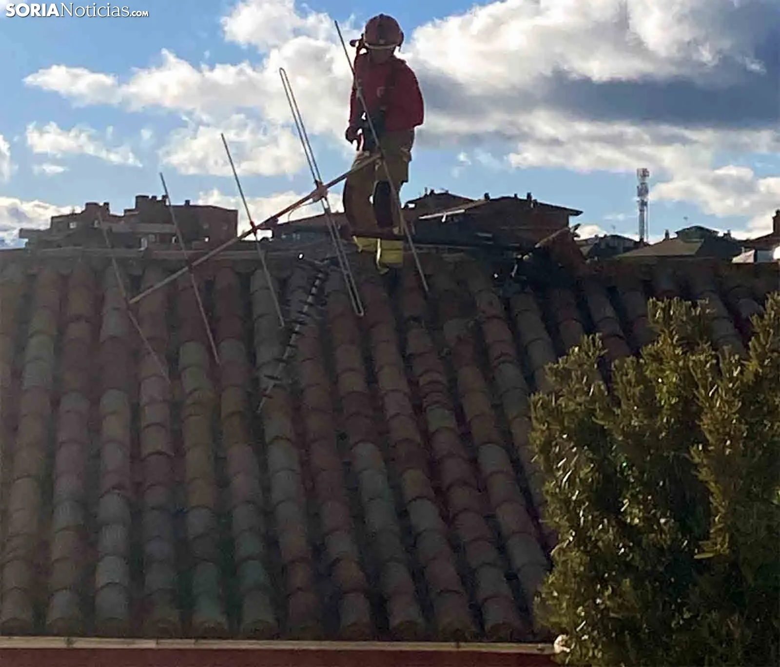 Una imagen de la intervención de Bomberos esta tarde de viernes. /AG