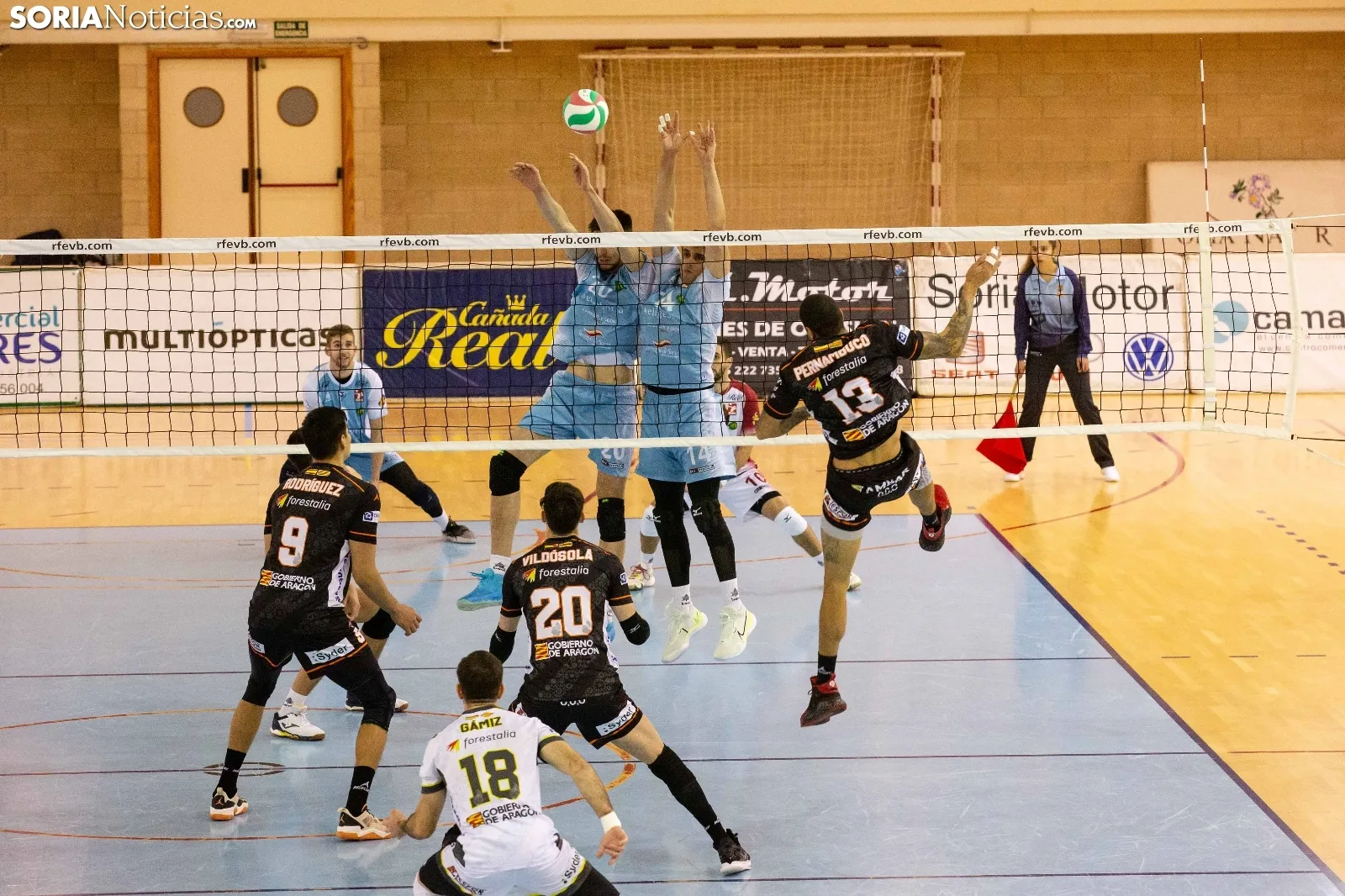 Voley