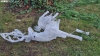 Foto 2 - Los vándalos atacan a la Navidad soriana: figuras rotas y tiradas por el suelo en el Zoo Mágico