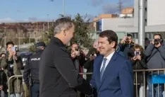 Foto 3 - Ma&ntilde;ueco muestra al Rey el hospital de Salamanca 