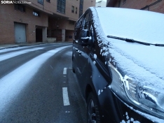 La galer&iacute;a m&aacute;s blanca: Soria amanece jugando con la nieve