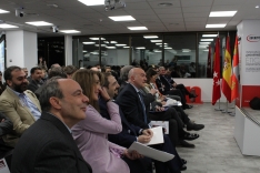 Foto 34 - 150 empresarios, 40 sorianos en Madrid, abordan las posibilidades de futuro de Castilla y Le&oacute;n