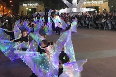Foto 4 - El Club Patín Soria brilla en la Cabalgata de Reyes de la capital