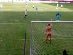 Foto 9 - Unos 400 aficionados rojillos se dejan ver en Logro&ntilde;o
