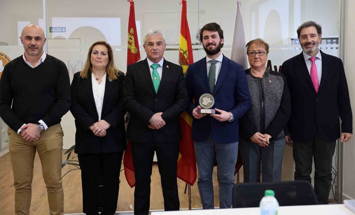 García-Gallardo redobla el compromiso de la Junta con la AVT de Castilla y León y reclama para las víctimas justicia, memoria y dignidad