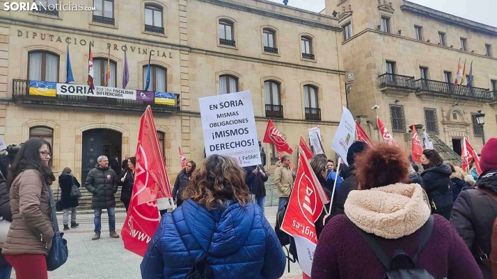 UGT convoca para mañana una nueva concentración por el bloqueo del convenio de limpieza