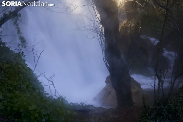 Un paseo por la espectacular cascada de la Toba 
