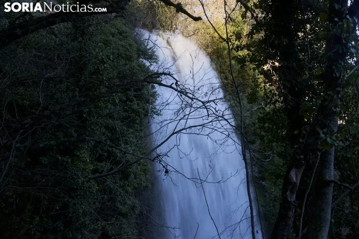 Un paseo por la espectacular cascada de la Toba 