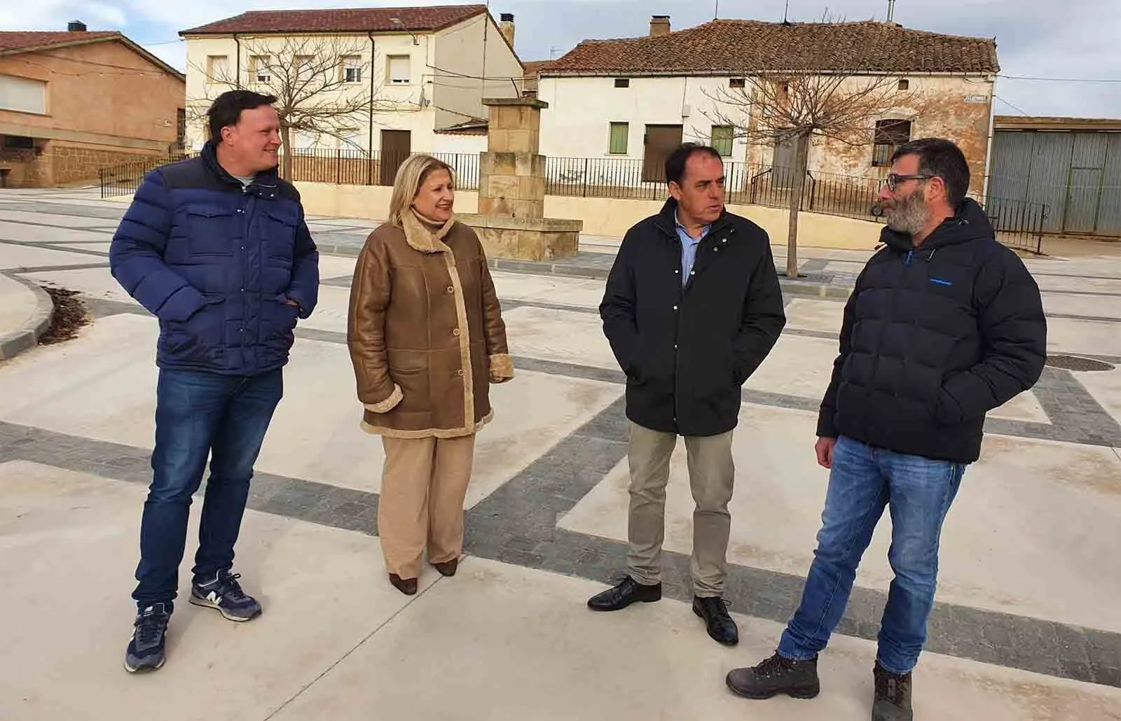 Imagen de la visita oficial hoy a Aldealafuente. 