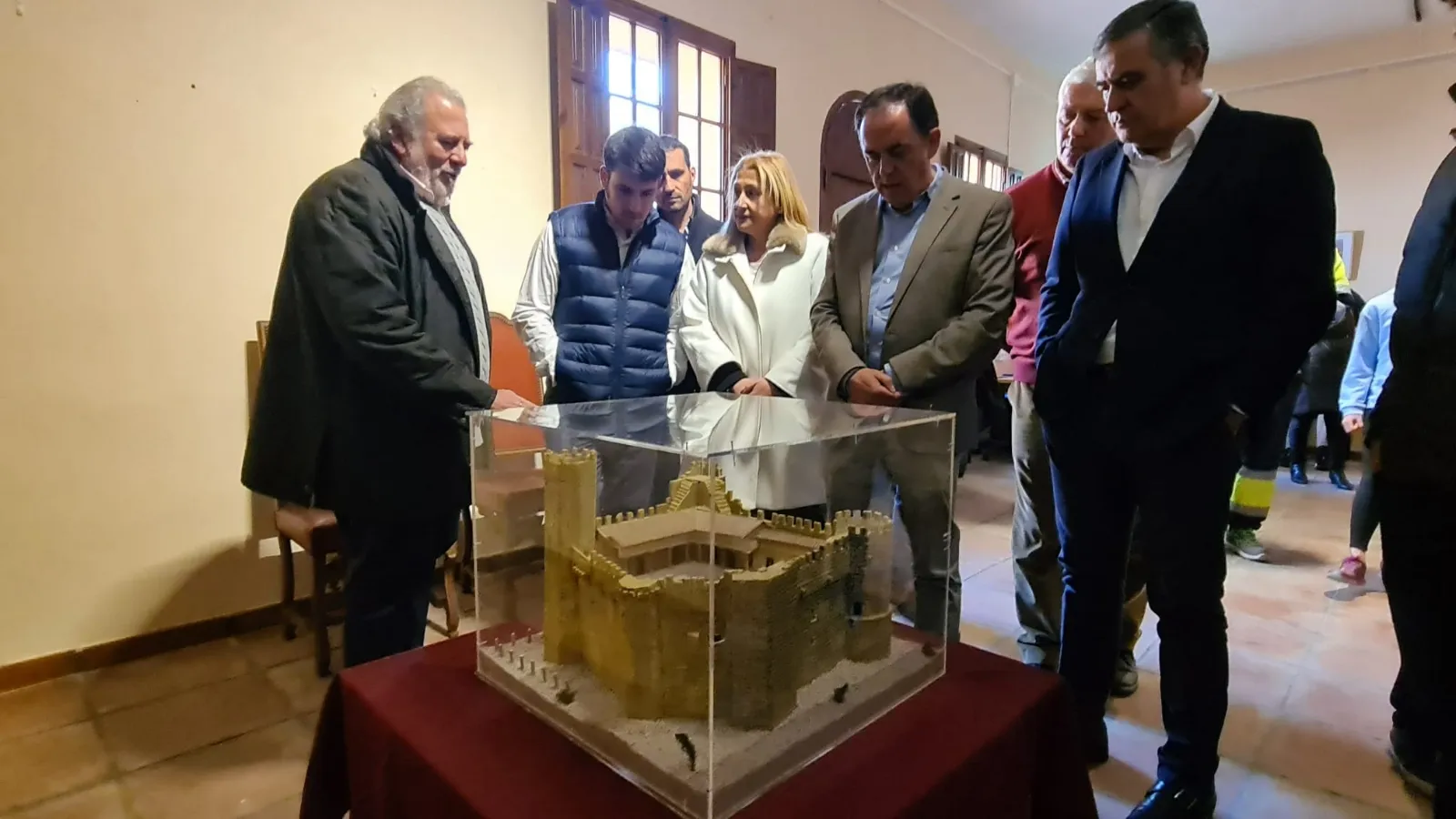 Foto 2 - Im&aacute;genes: Monteagudo de las Vicar&iacute;as recibe el Premio Provincial de Turismo de 2022 de la Diputaci&oacute;n