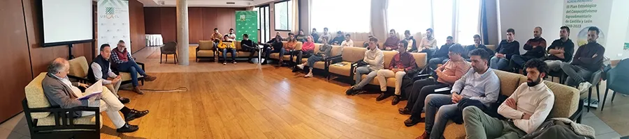 Foto 2 - COPISO, con los j&oacute;venes cooperativistas agrarios de Castilla y Le&oacute;n