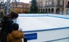 La pista de hielo instalada en la plaza Mayor esta Navidad. /Evelyn Amaguaya