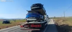 Una imagen de las labores de retirada de los turismos. /SN