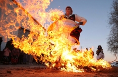Una imagen de este peculiar salto del fuego. /José Vicente - Ical
