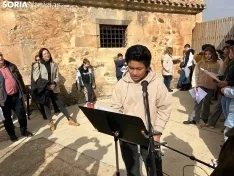 Foto 16 - Fotos: La tumba de Leonor se llena un a&ntilde;o m&aacute;s de flores y poes&iacute;as para recordar a Machado