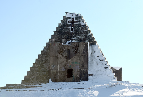 Descubre la pirámide italiana que se encuentra en Castilla y León 