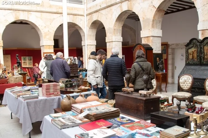 Feria de antigüedades de El Burgo