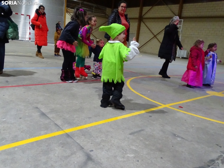 Los pequeños de Golmayo disfrutan del carnaval. /SN