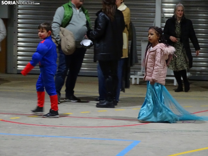 Los pequeños de Golmayo disfrutan del carnaval. /SN