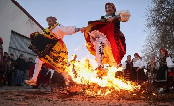 Una imagen de este peculiar salto del fuego. /José Vicente - Ical