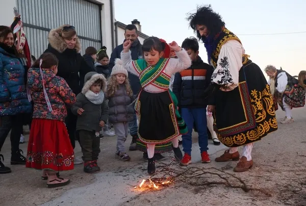 Una imagen de este peculiar salto del fuego. /José Vicente - Ical