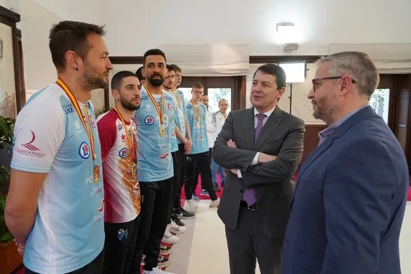 Mañueco recibe a los campeones de la Copa del Rey/ Rubén Cacho, ICAL.