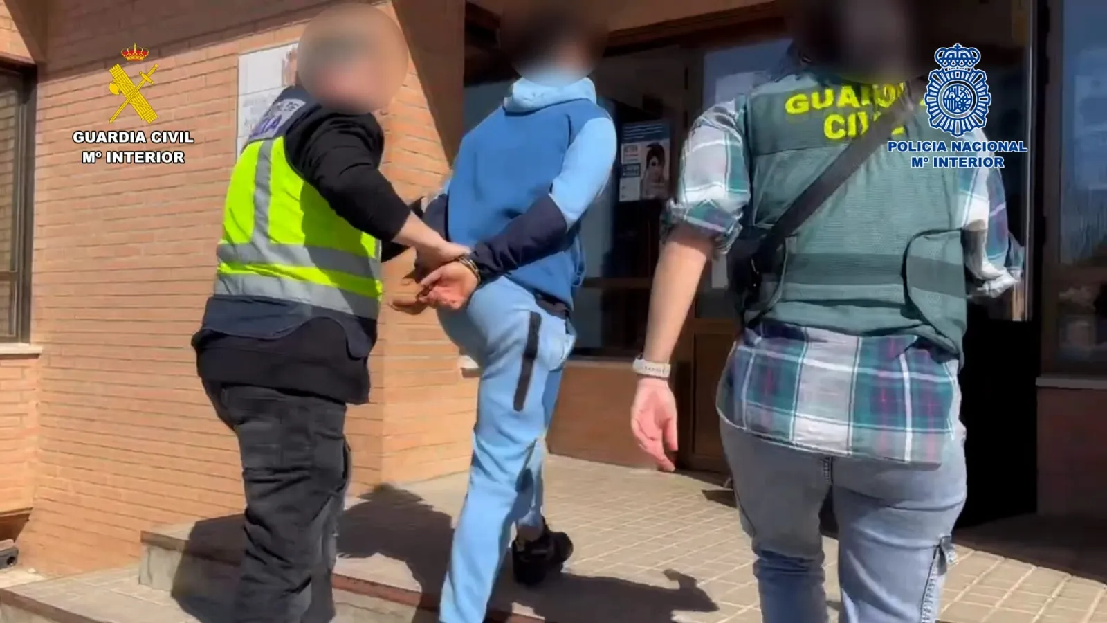 Foto 2 - Detenidos como presuntos autores del robo en un bar de &Aacute;greda