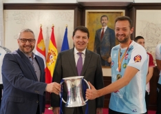 Mañueco recibe a los campeones de la Copa del Rey/ Rubén Cacho, ICAL.