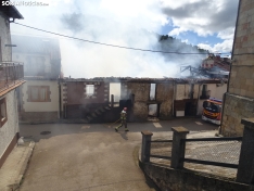 Foto 24 - Incendio en media docena de inmuebles en Cabrejas del Pinar