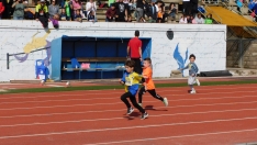 Foto 17 - FOTOS Y CR&Oacute;NICA | 600 ni&ntilde;os viven la fiesta del deporte en Los Pajaritos 
