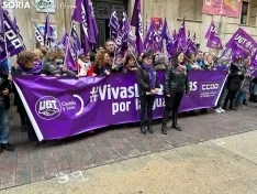 Foto 5 - UGT y CCOO recuerdan en el 8M de Soria &ldquo;los ataques de la Junta contra los derechos de las mujeres&rdquo;