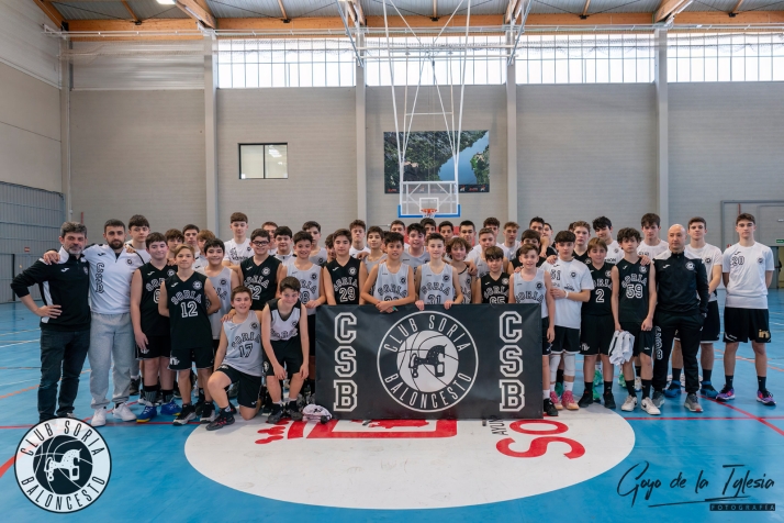 Las divisiones junior del CSB se enfrentaron en un igualado derbi 71-74