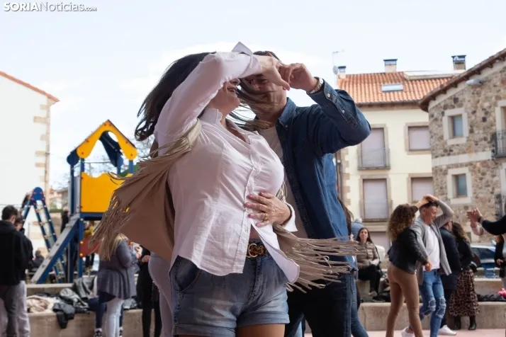 Baile Vermú de Soria Baila en Garray