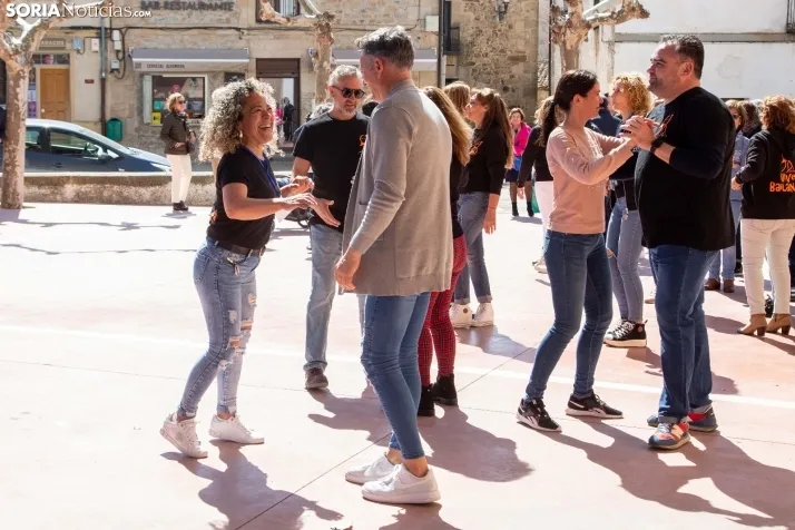 Baile Vermú de Soria Baila en Garray