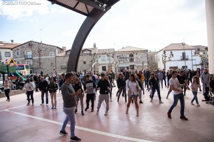 Baile Vermú de Soria Baila en Garray